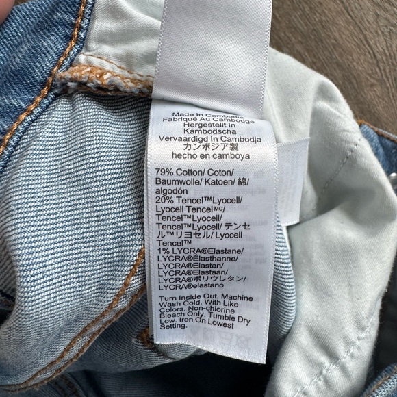 J. Crew Jeans.  Woman’s size 33.  Essential Straight.  Great used condition! - Picture 6 of 8